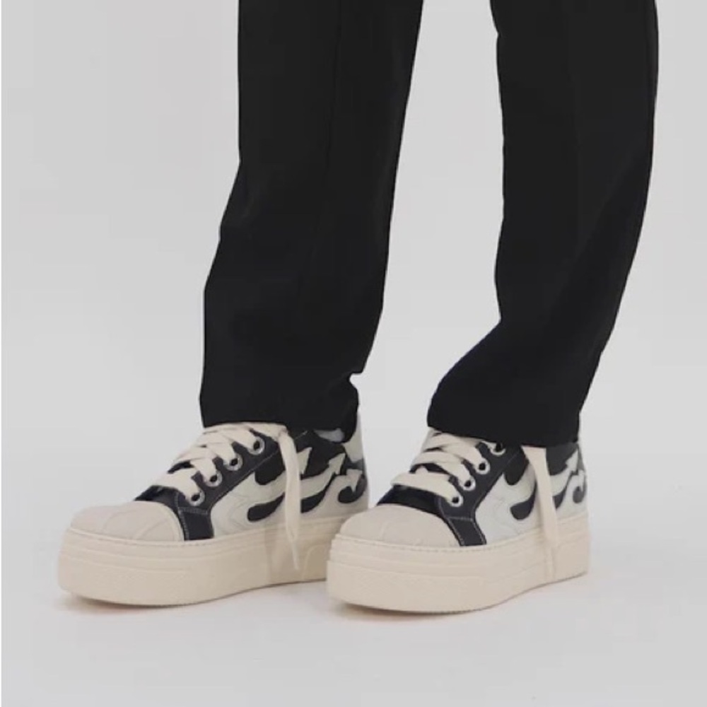 NWT Cristian Zerotre Platform Sneakers Black White Arrows Size 40 US 9